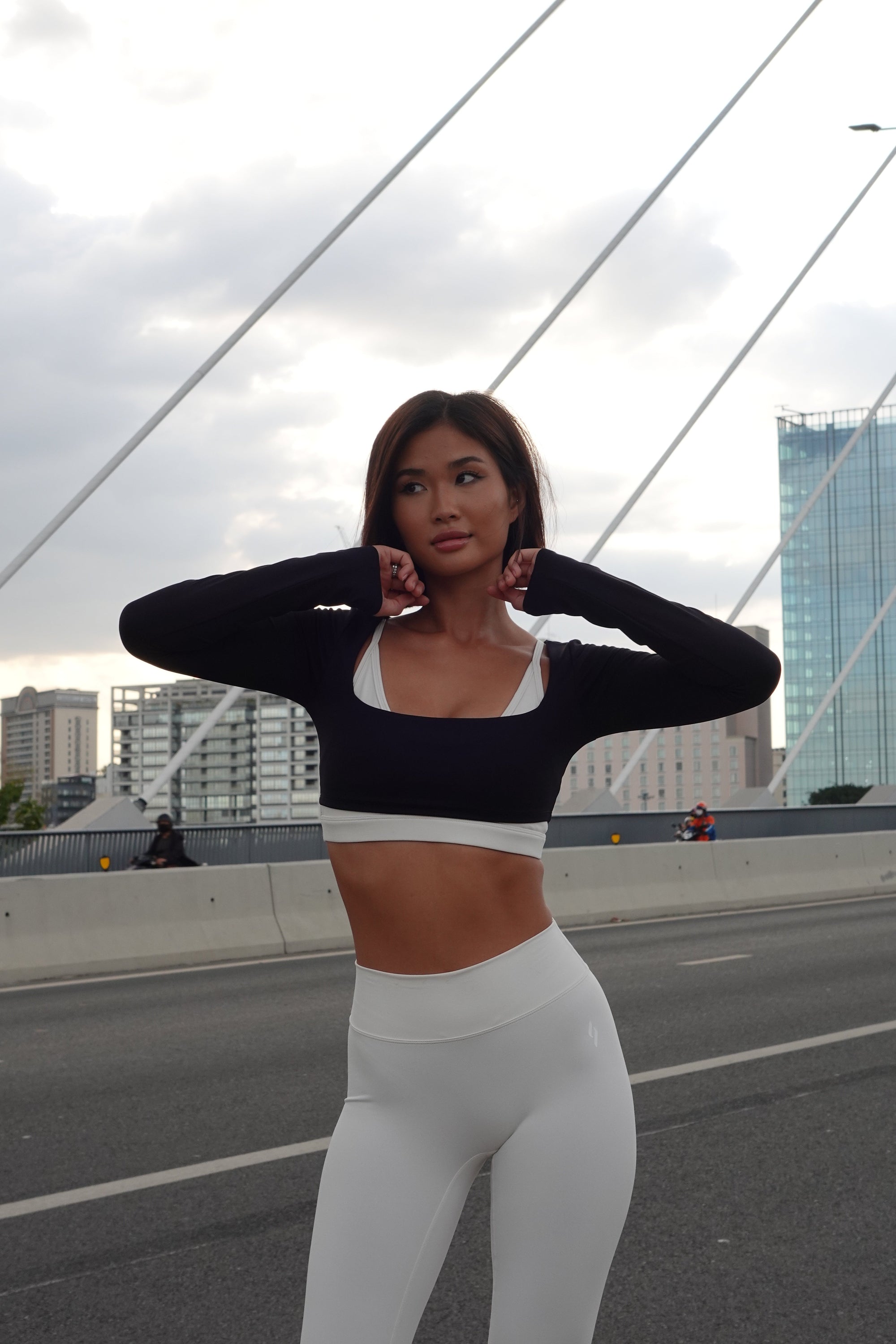 In n Out - Đen - EQL Apparel - In n Out - Đen -